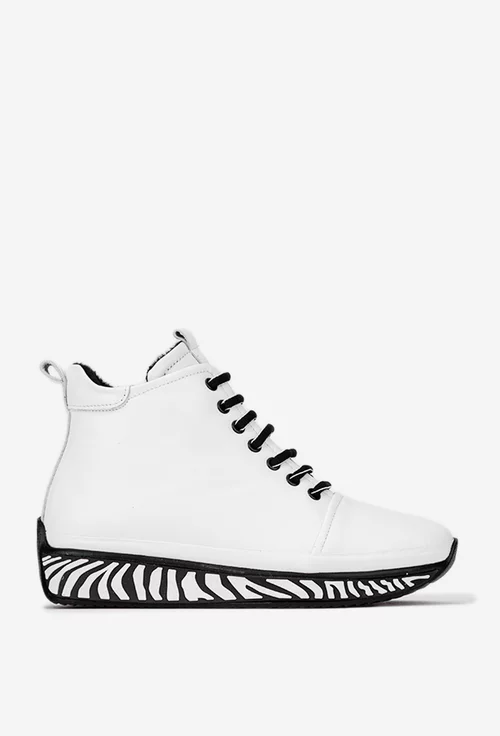 Ghete dama din piele naturala alba cu detalii negre