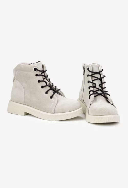 Ghete dama grej realizate din piele intoarsa