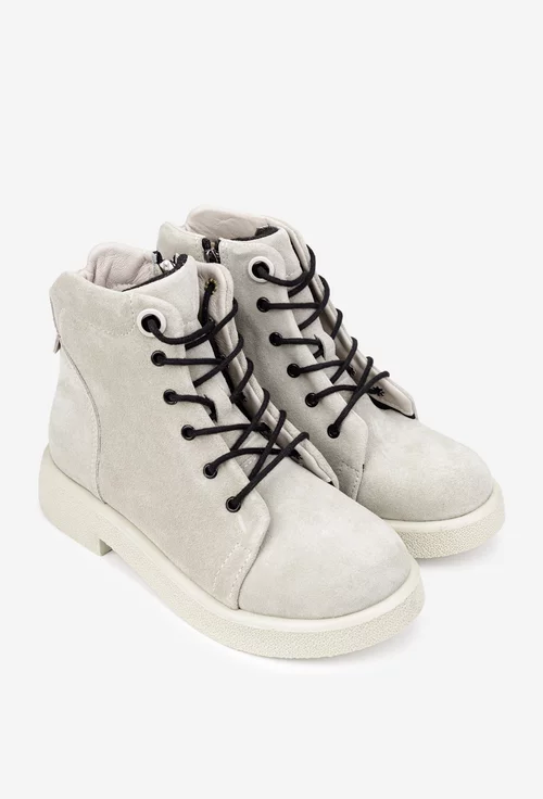 Ghete dama grej realizate din piele intoarsa