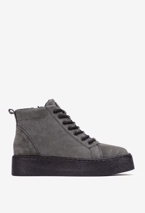 Ghete dama gri din piele nabuc