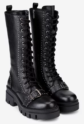 Ghete dama inalte din piele neagra accesorizate cu bumbi