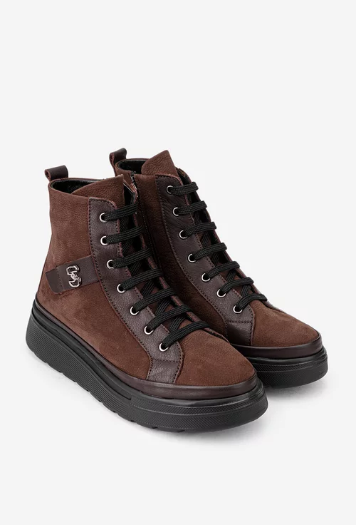 Ghete dama maro din piele nabuc cu ornament