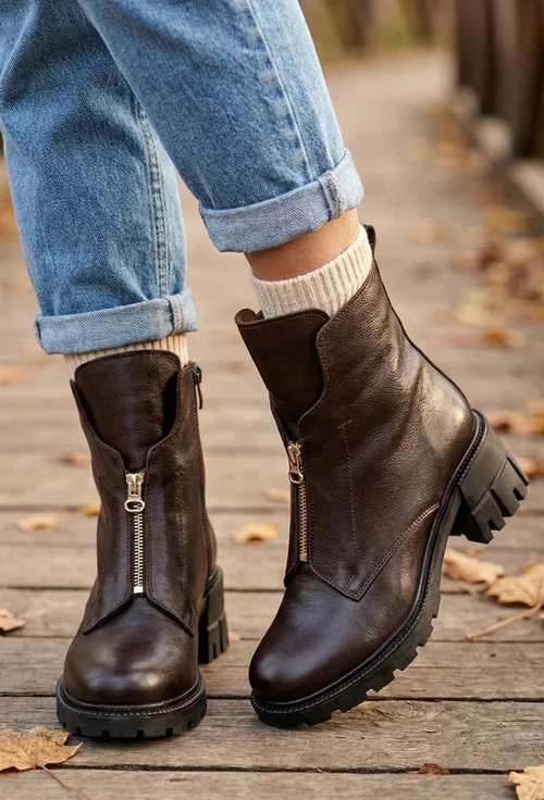 Ghete dama maro inchis din piele cu fermoar decorativ in fata