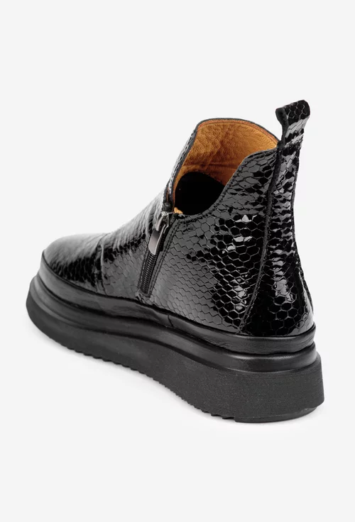 Ghete dama negre din piele lacuita cu model