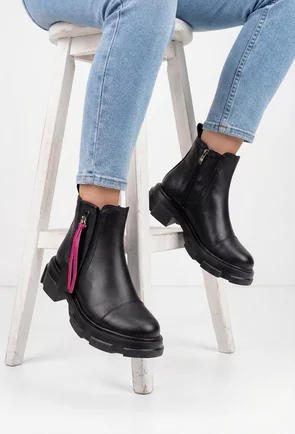 Ghete dama negre din piele naturala