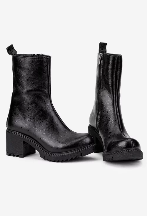 Ghete dama negre din piele naturala cu model