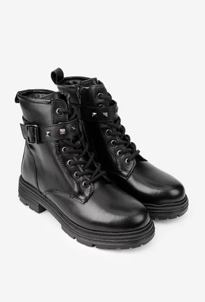 Ghete dama negre din piele naturala cu tinte