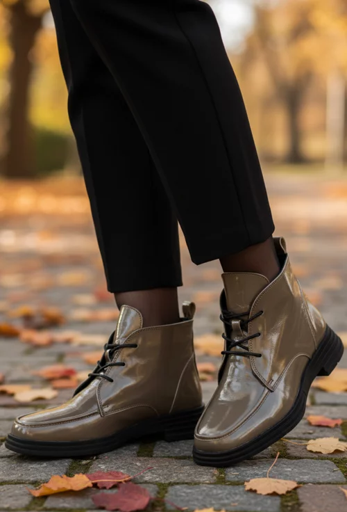 Ghete dama NUR din piele taupe lacuita