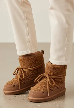 Ghete dama NUR maro imblanite din piele intoarsa si blanita