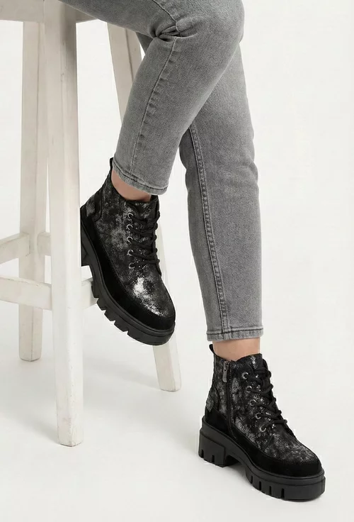 Ghete dama NUR negre din piele cu detalii sidefate