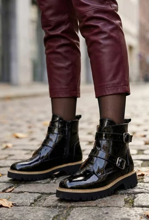 Ghete dama NUR negre din piele lacuita