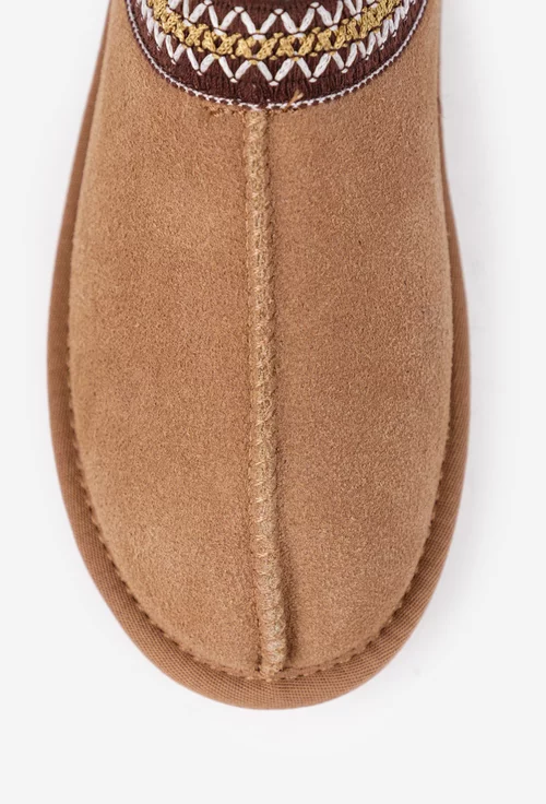 Ghete dama NUR scurte din piele intoarsa maro cu model