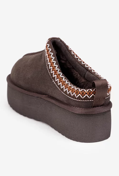 Ghete dama NUR scurte maro inchis din piele intoarsa cu model