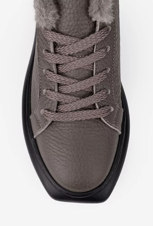 Ghete dama NUR taupe din piele texturata cu blanita
