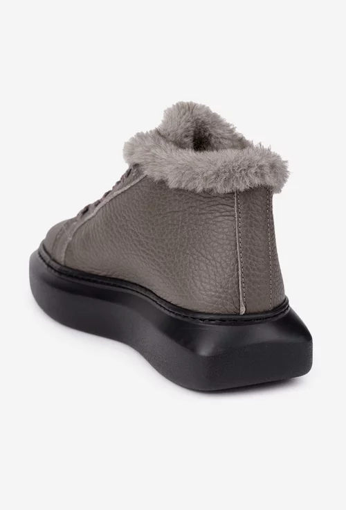 Ghete dama NUR taupe din piele texturata cu blanita