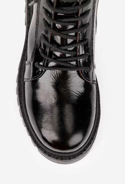 Ghete dama realizate din piele lacuita neagra