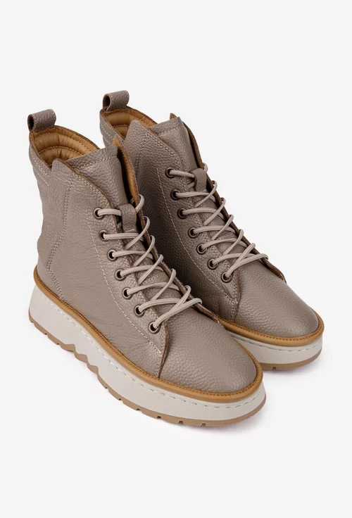 Ghete dama taupe din piele texturata cu siret elastic