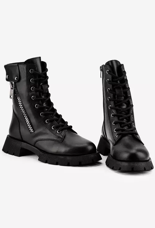 Ghete negre din piele cu fermoar decorativ