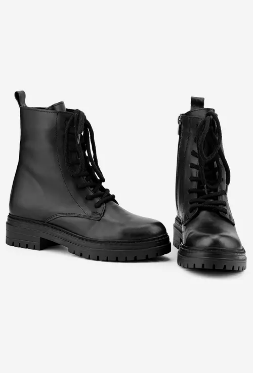 Ghete negre din piele naturala