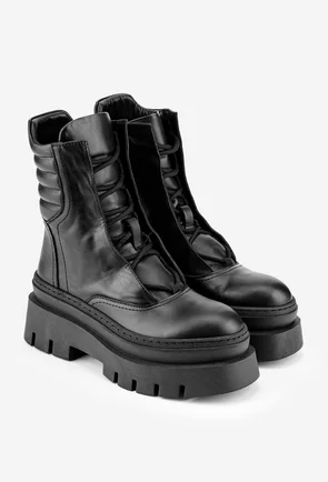 Ghete negre realizate din piele naturala