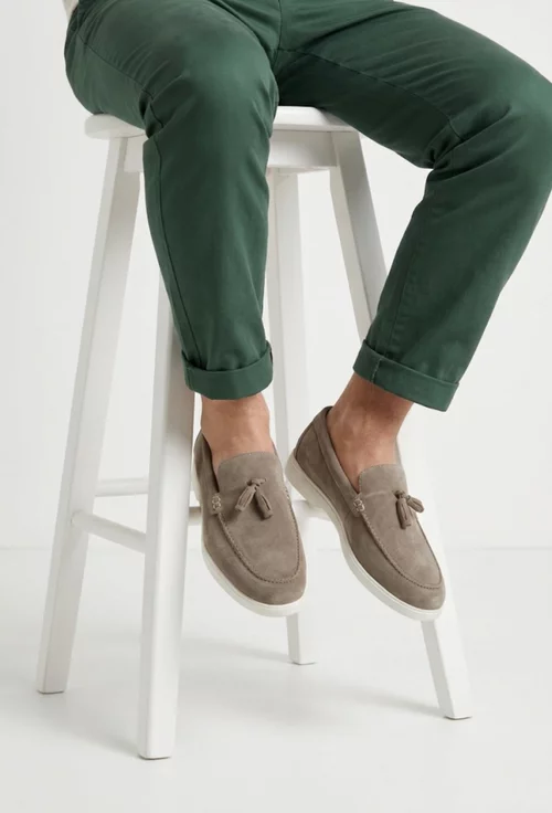 Mocasini barbati din piele intoarsa taupe cu detaliu canaf