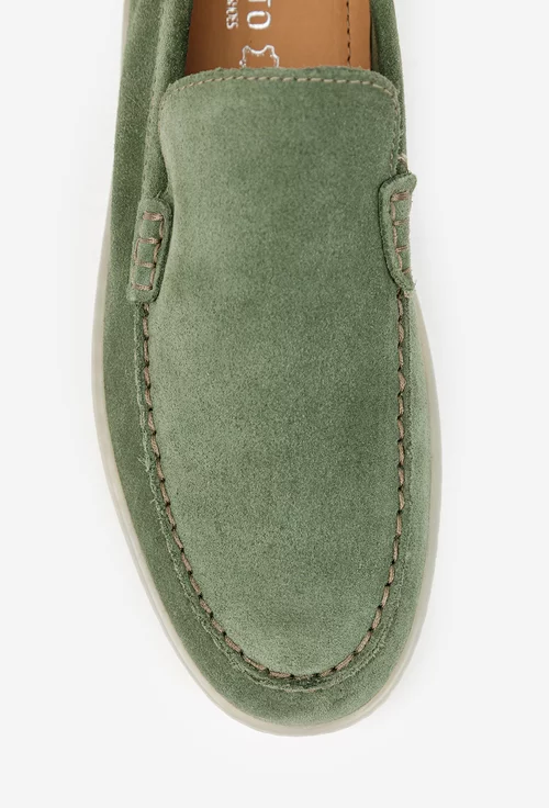 Mocasini barbati kaki din piele intoarsa