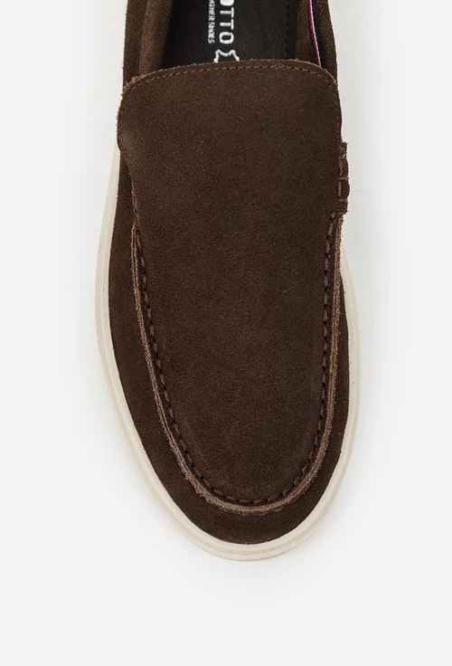 Mocasini barbati maro din piele intoarsa