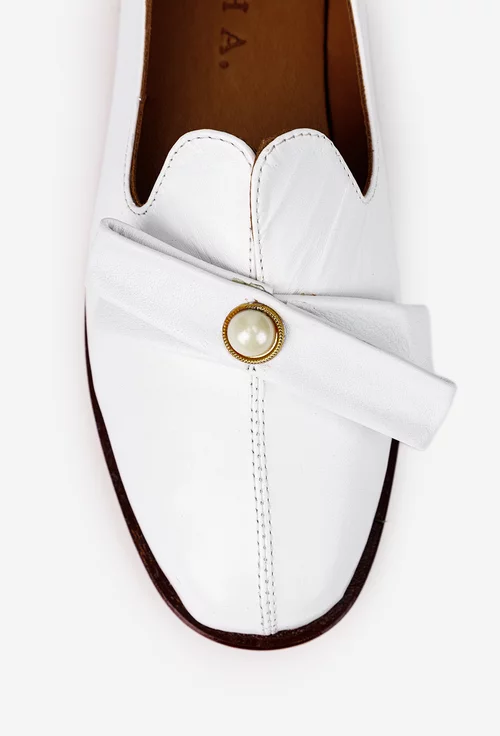 Mocasini dama albi din piele naturala cu ornament