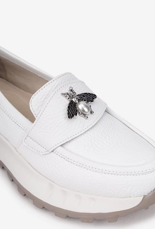 Mocasini dama albi din piele texturata cu ornament