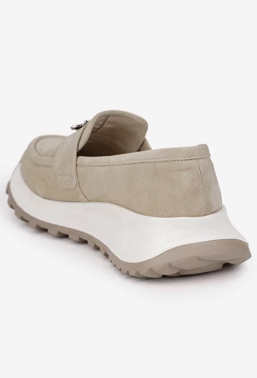 Mocasini dama bej din piele intoarsa cu ornament