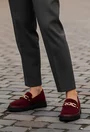 Mocasini dama bordo din piele intoarsa cu ornament