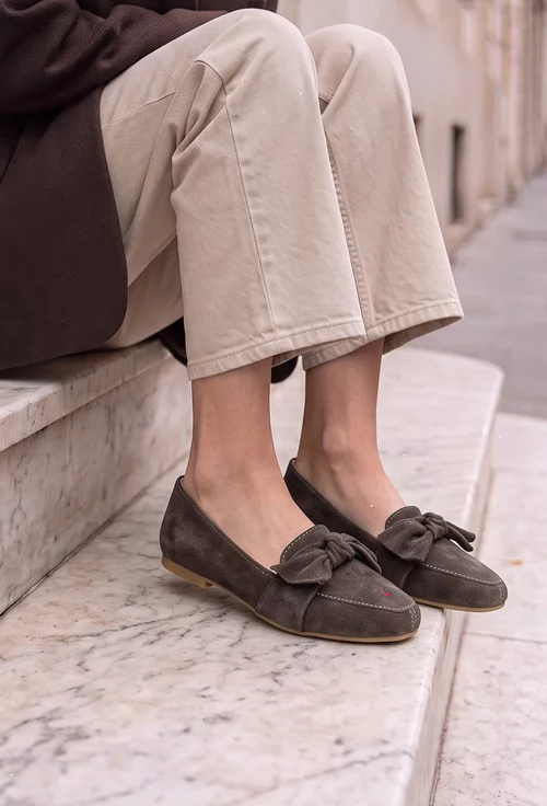 Mocasini dama din piele intoarsa taupe cu funda picture - 2