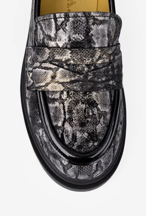 Mocasini dama din piele neagra cu imprimeu