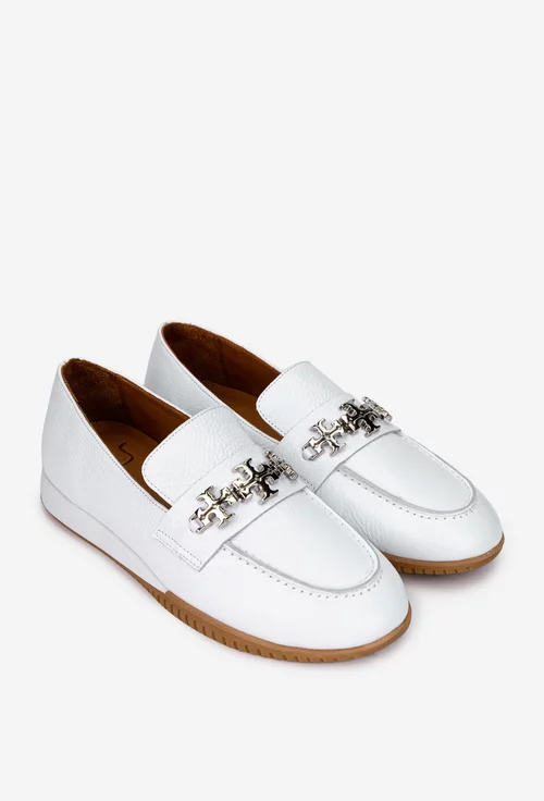 Mocasini dama NUR albi din piele texturata cu ornament