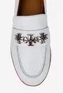 Mocasini dama NUR albi din piele texturata cu ornament