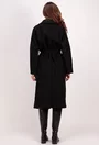 Palton negru cu detaliu stil brosa neagra