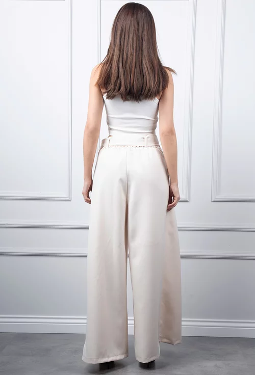 Pantaloni bej cu buzunare