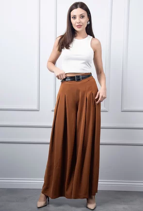 Pantaloni maro cu accesoriu curea