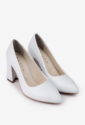 Pantofi albi din piele naturala cu toc deosebit