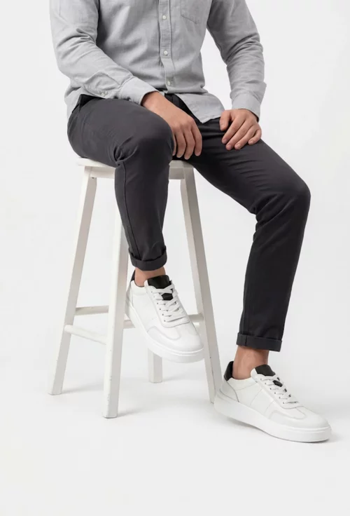 Pantofi barbati din piele naturala alba cu detalii negre