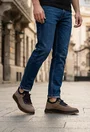 Pantofi barbati maro cu negru din piele nabuc si material textil