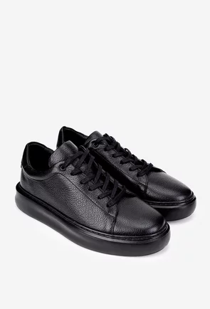 Pantofi barbati negri din piele texturata si talpa groasa