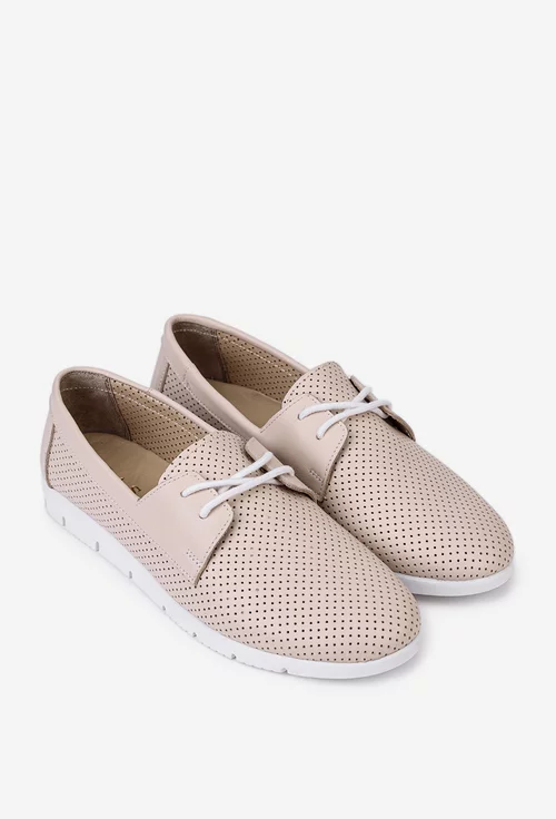 Pantofi bej deschis din piele cu perforatii