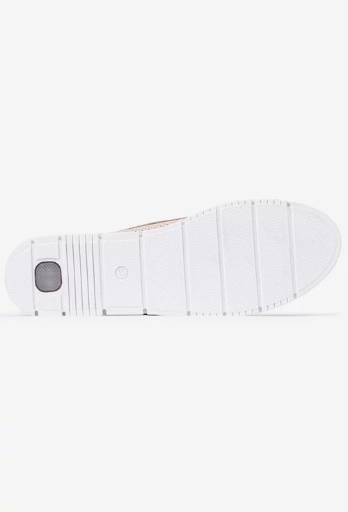 Pantofi bej deschis din piele cu perforatii