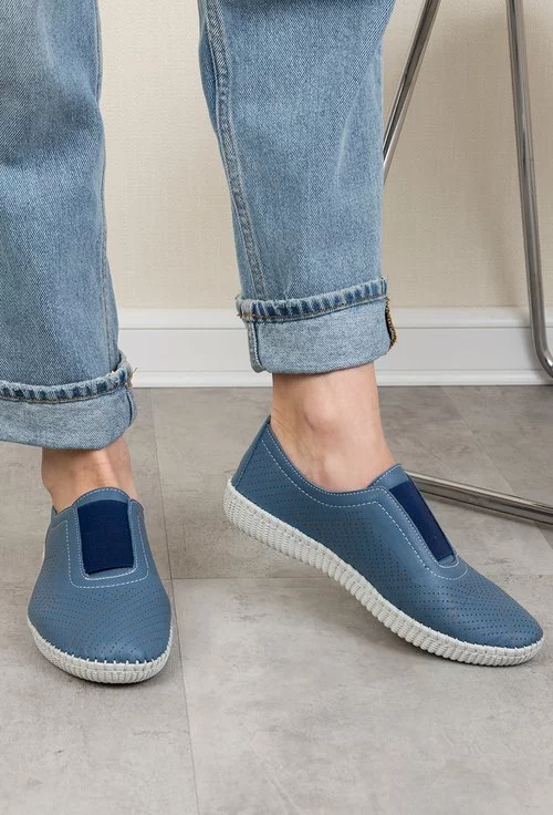 Pantofi bleu din piele naturala Alea