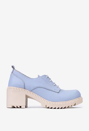 Pantofi bleu din piele texturata cu siret