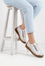 Pantofi dama albi cu maro din piele naturala cu model perforat
