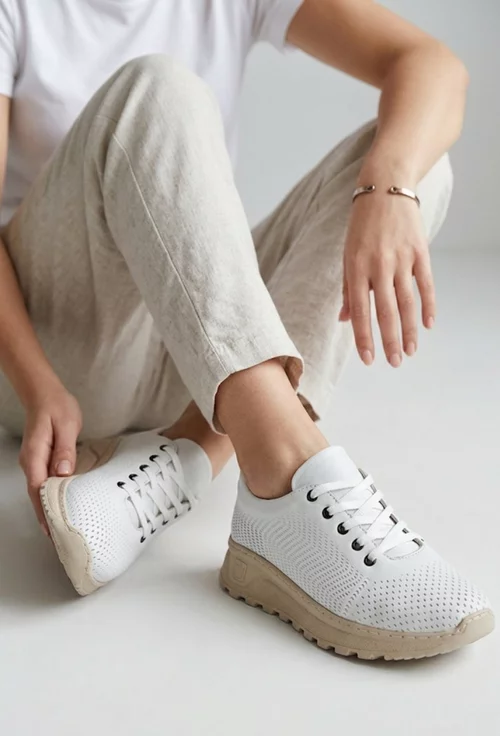 Pantofi dama albi din piele cu aspect perforat