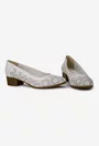 Pantofi dama albi din piele cu model floral si perforatii