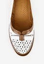 Pantofi dama albi din piele cu model perforat si toc